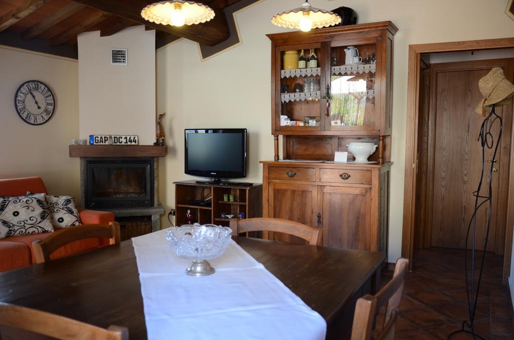 Il Borghetto Di Carra Lägenhet Talla Exteriör bild